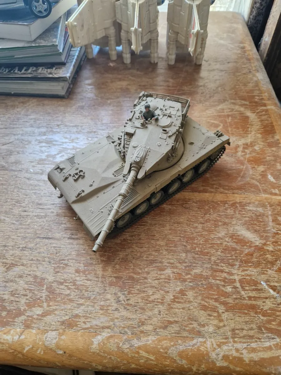 Airfix Tamiya IDF Merkava Tank 1.35 - Image 4