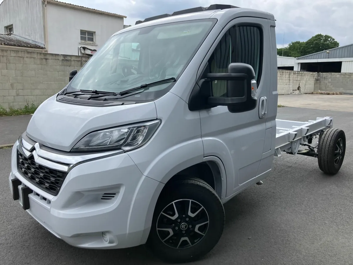 Jumper  Cab Chassis RHD 6 0 kilometers 2.2l HDI - Image 2
