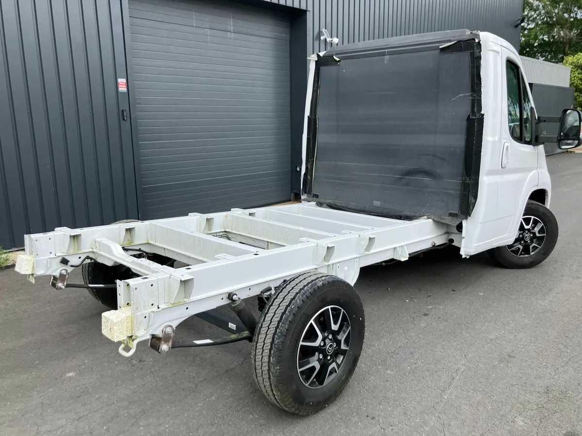 Jumper  Cab Chassis RHD 6 0 kilometers 2.2l HDI - Image 4