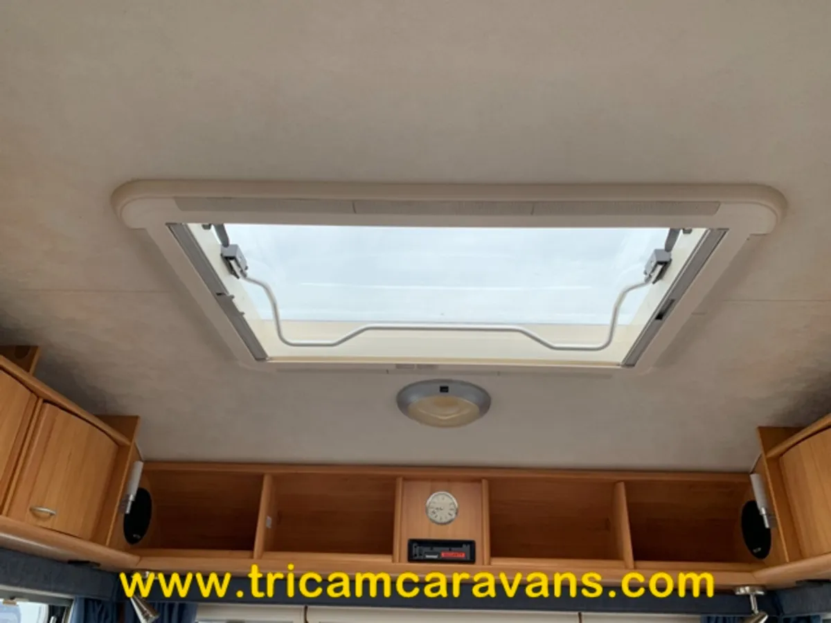 2004 Adria Adiva 532LT Ideal Starter 4 Berth - Image 3