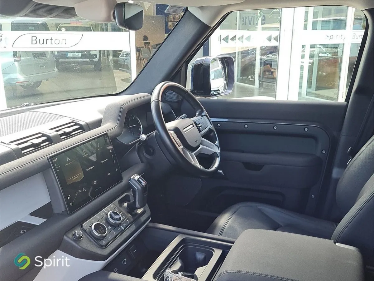 Land Rover Defender 110 3.0 D SE - Image 3
