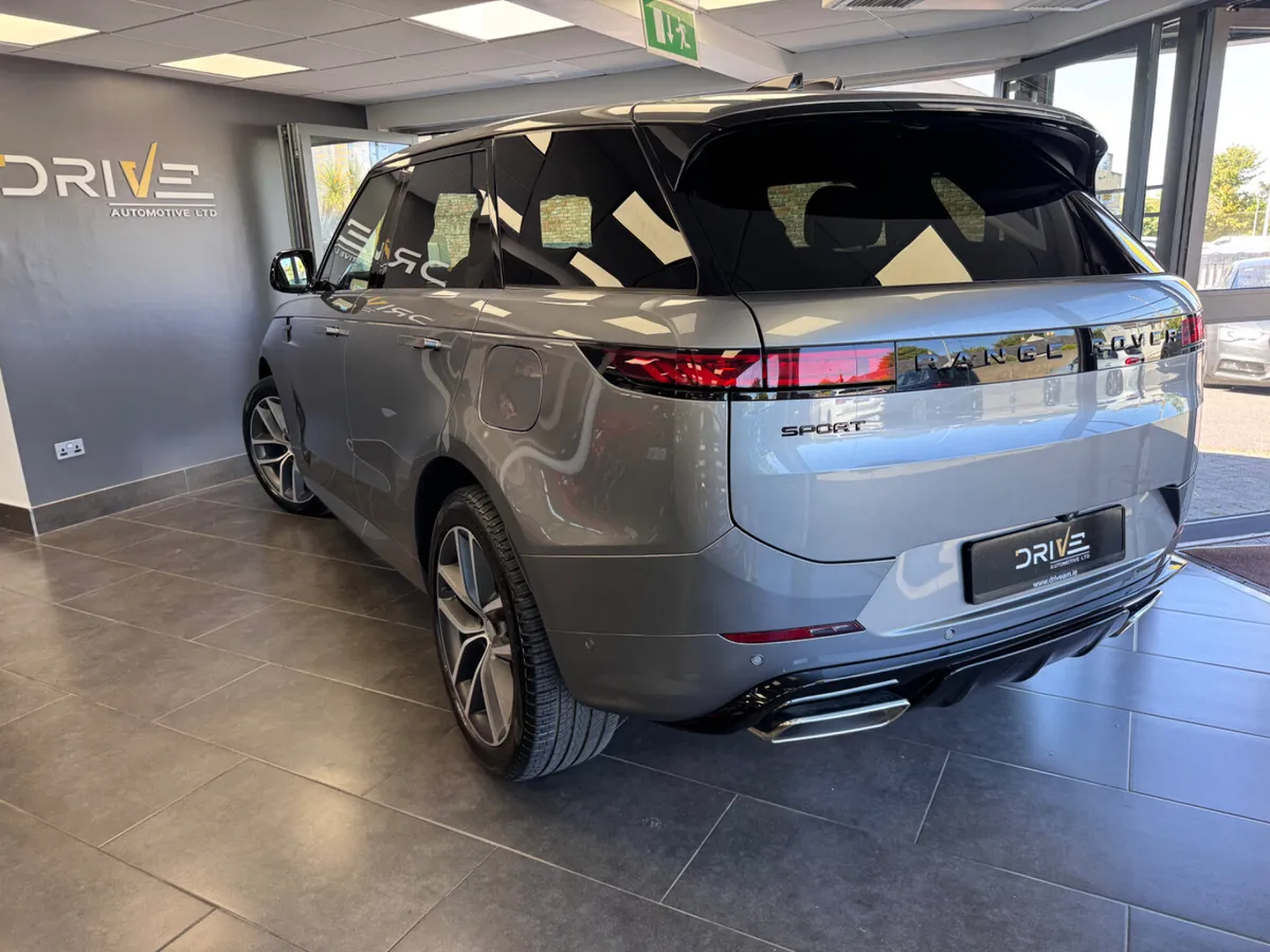 251d RangeRover Sport P550 Autobiography - Image 4
