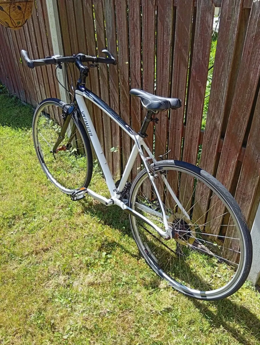 Sirrus Elite bike - Image 2