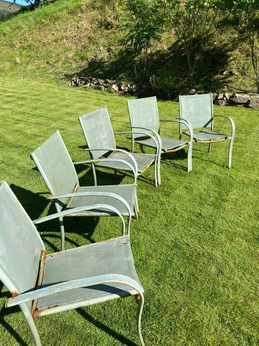 5 garden chairs - Image 2