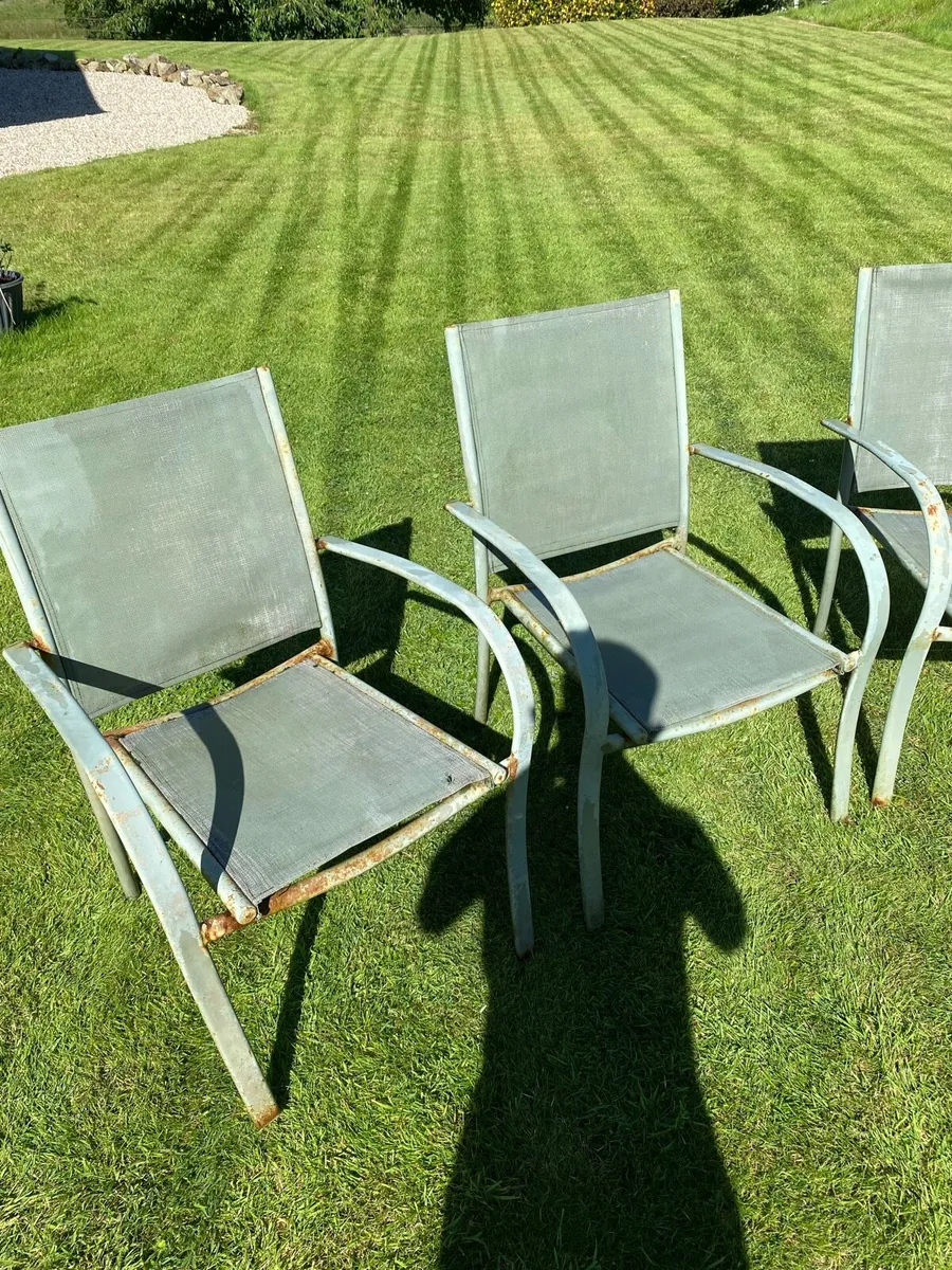 5 garden chairs - Image 4