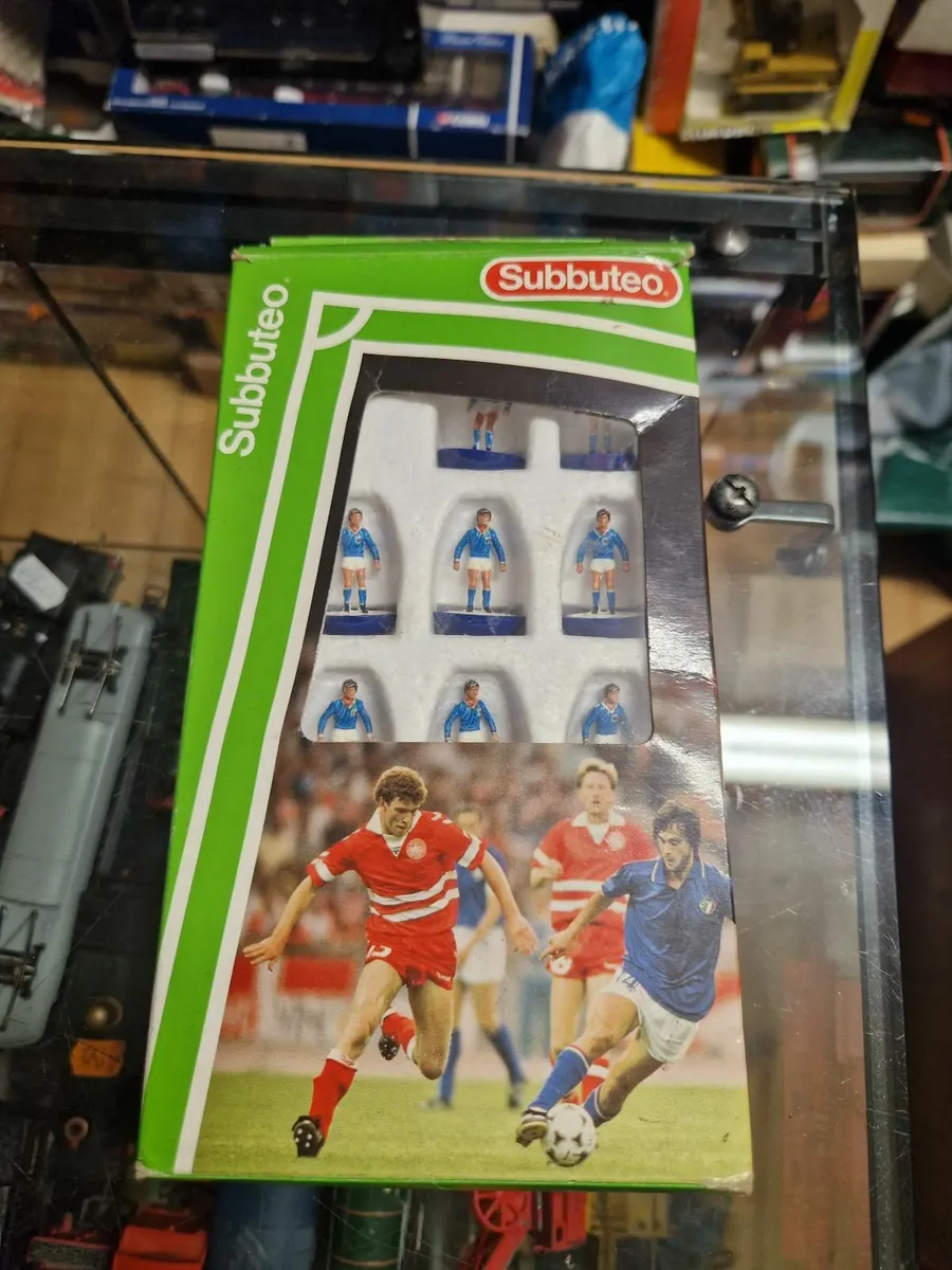 Vintage Subbuteo Football Team Italian - Image 1