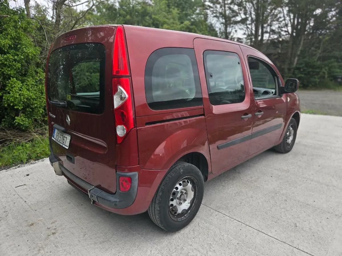 2011 Renault Kangoo Wheelchair - Image 2