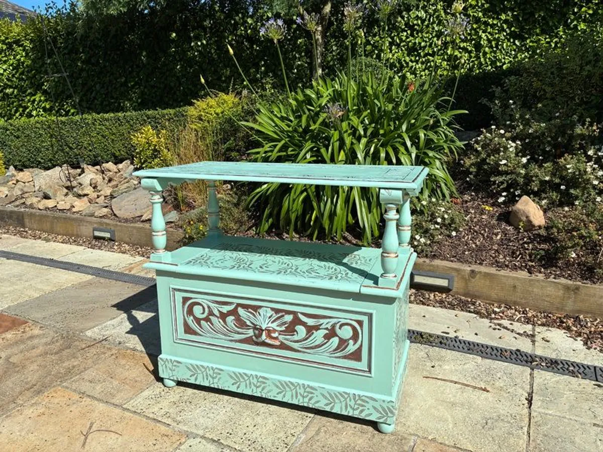 Bench/ 2 tier Table - Image 2