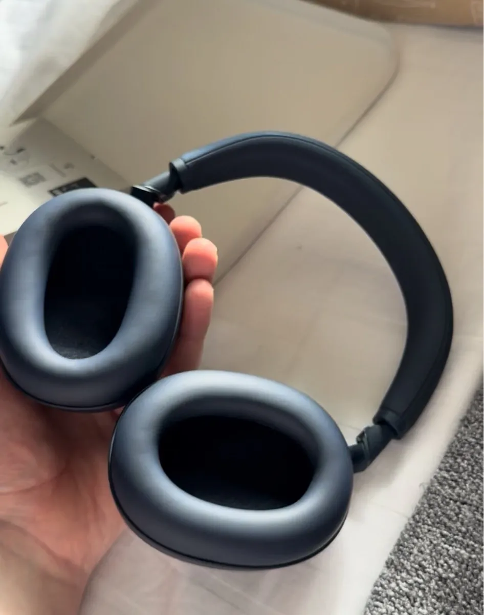 Sony WH-1000XM6 Headphones - Image 2