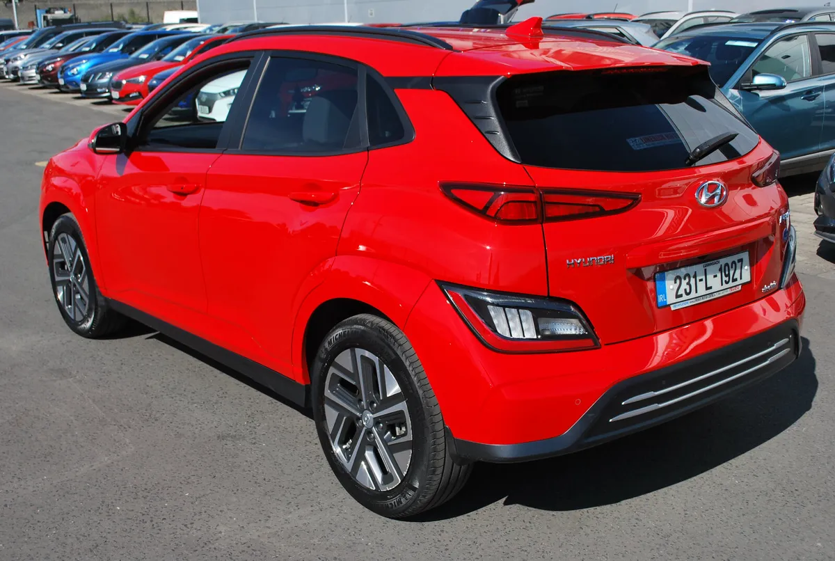 Hyundai KONA 2023 - Image 3