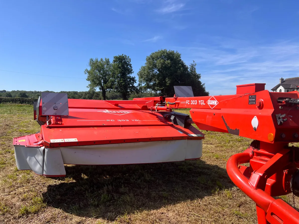 Kuhn FC303 YGL Mower - Image 4