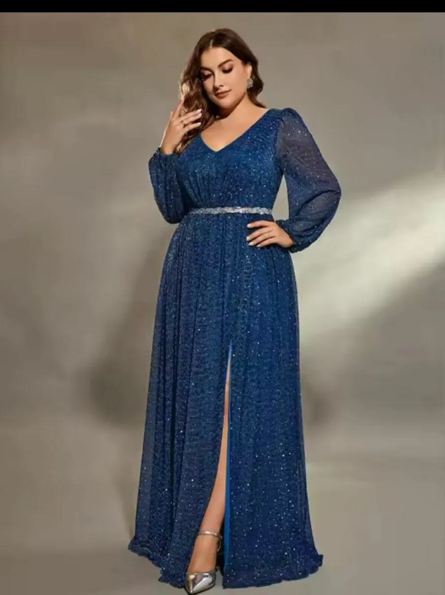 Beautiful dress size 4XL - Image 1