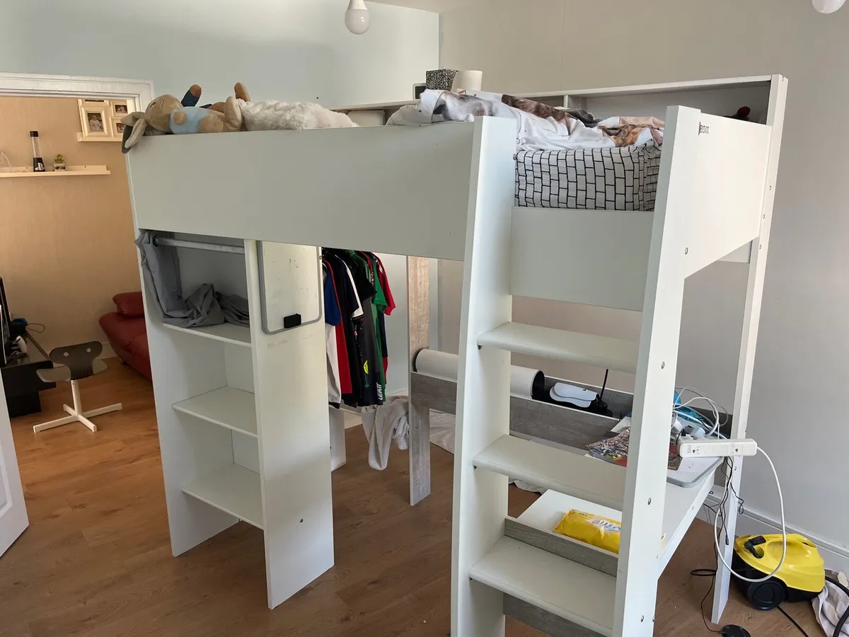 Bunk bed - Image 1