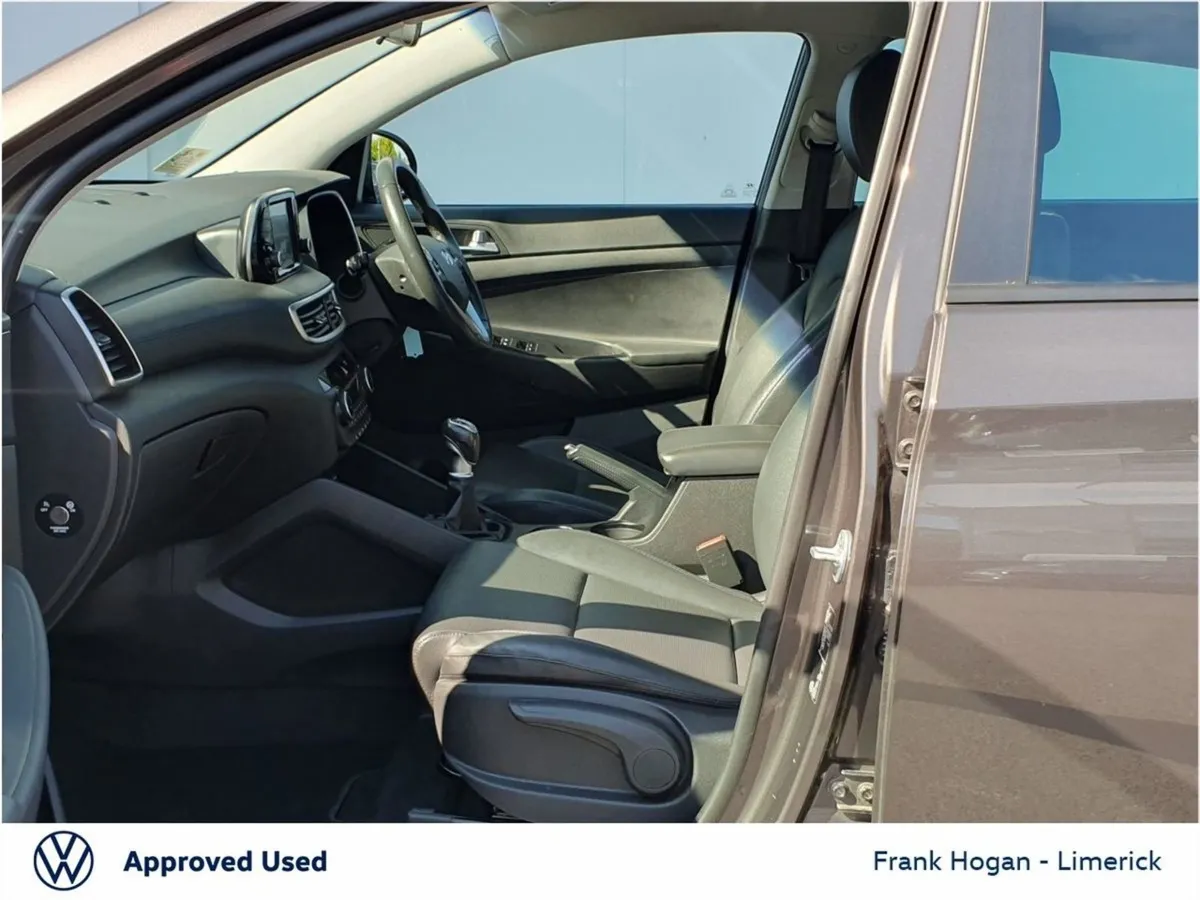 Hyundai Tucson 2WD Executive Leather Seats  call - Image 4