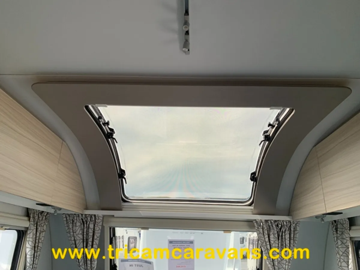 2021 Adria Altea 622DP Dart Island Bed, 1 Owner - Image 2