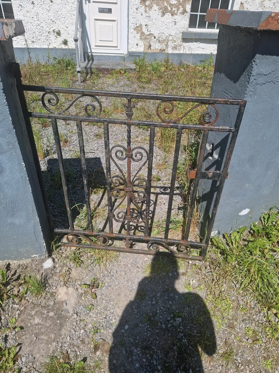 Small gate
