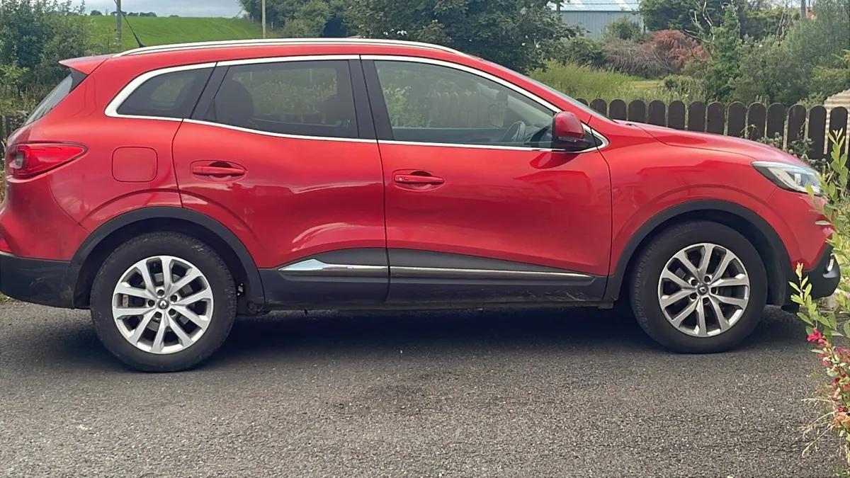 SUV 13 months Nct  / automatic - Image 1