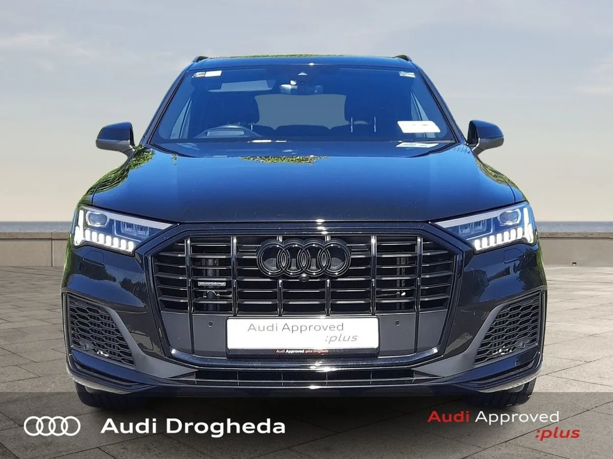 Audi Q7 55 Tfsi e S Line BLK Edition - Image 2