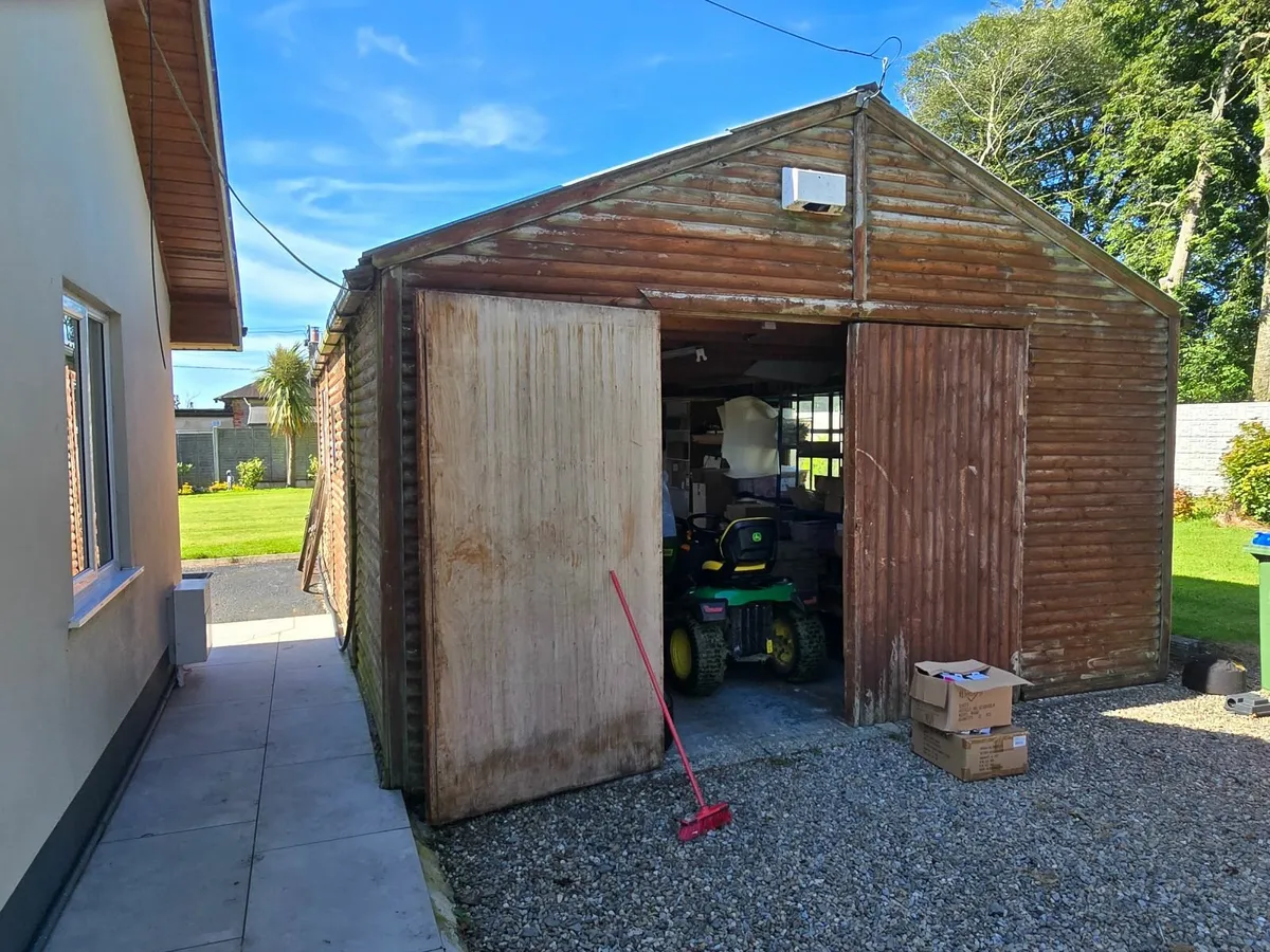 Half barrel wooden cabin - Image 2