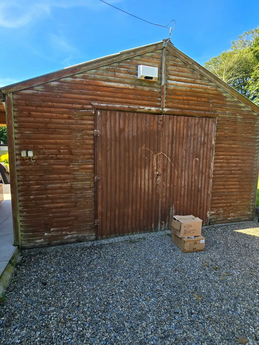 Half barrel wooden cabin - Image 4