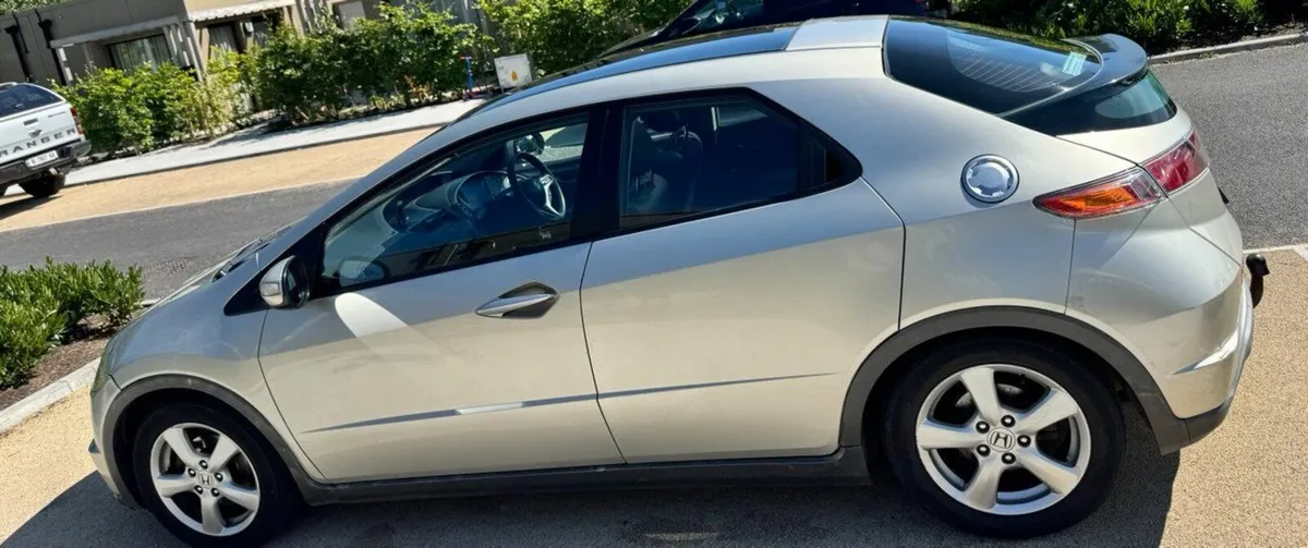 Honda Civic 2008 - Image 1
