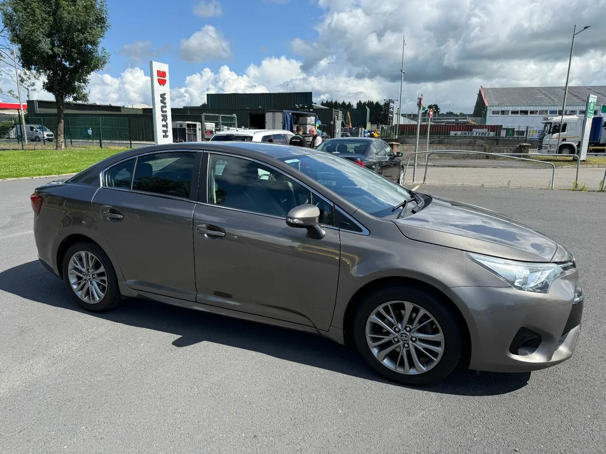 Toyota Avensis 2018 1.6D - Image 4