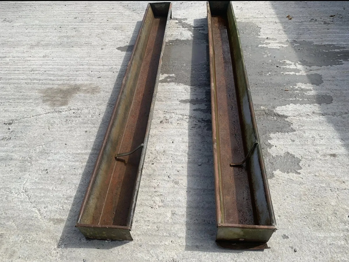 9ft Metal Feeding Trough - Ideal for sheep - Image 3