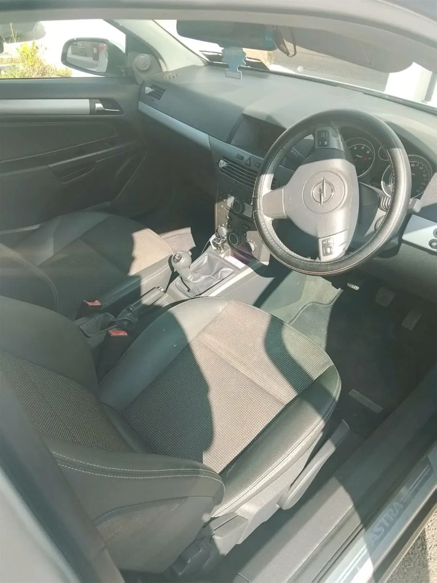Astra/Van - Image 2
