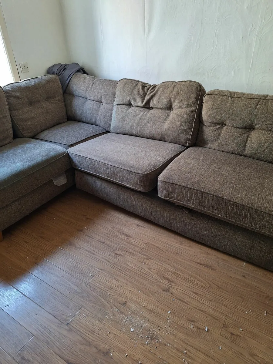 Sofa and table and chairs - Image 2
