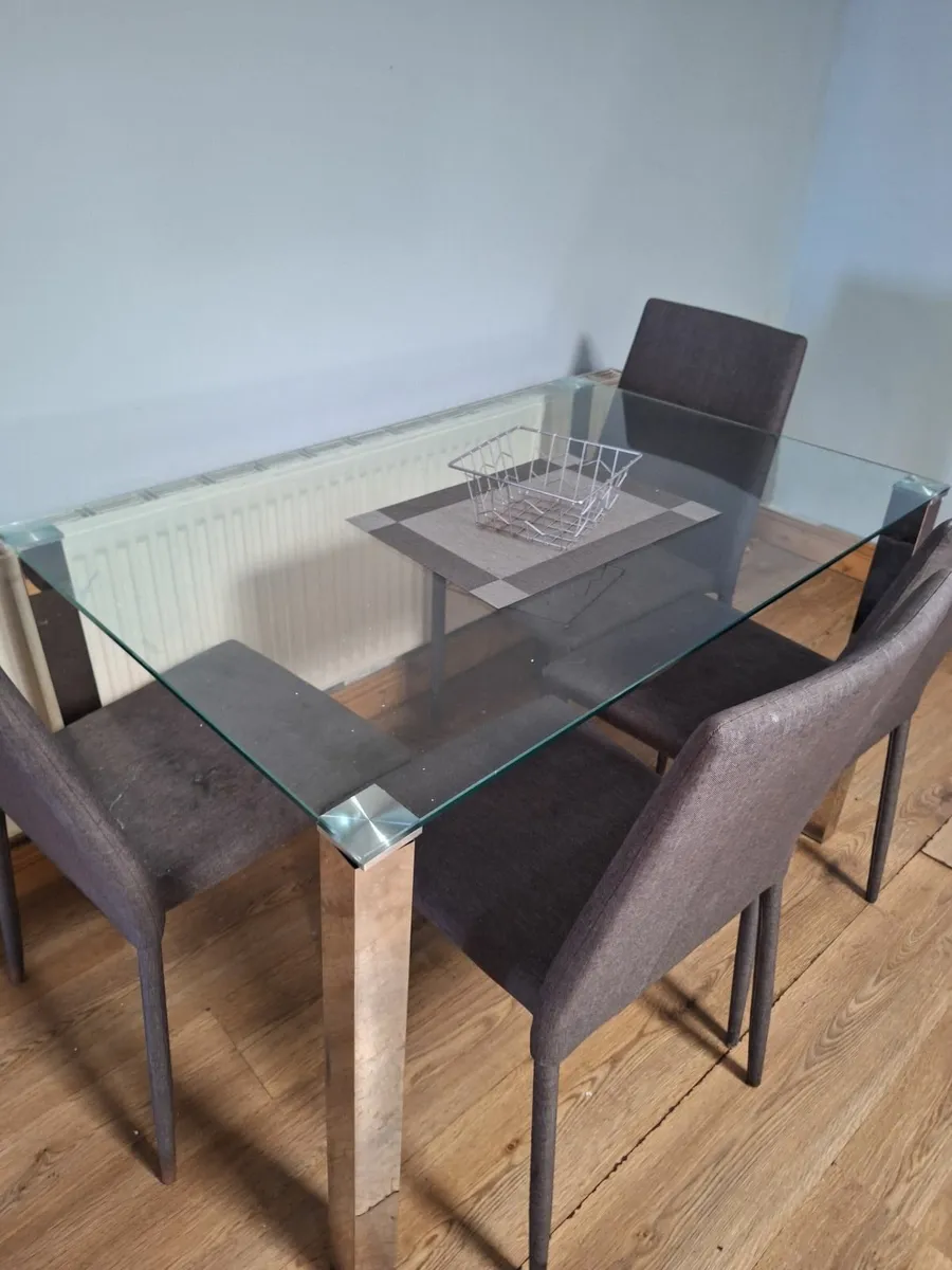 Sofa and table and chairs - Image 4