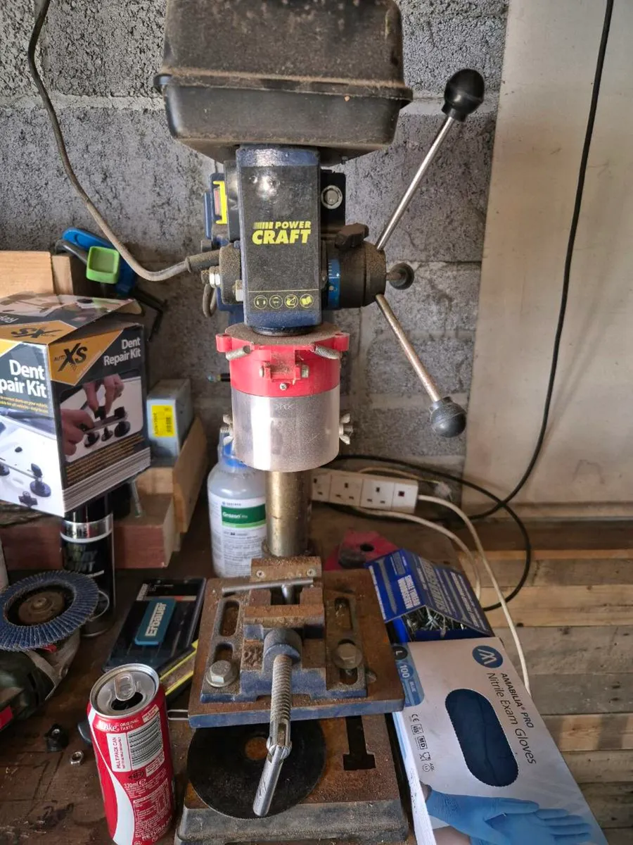 Tools and car parts - Image 1