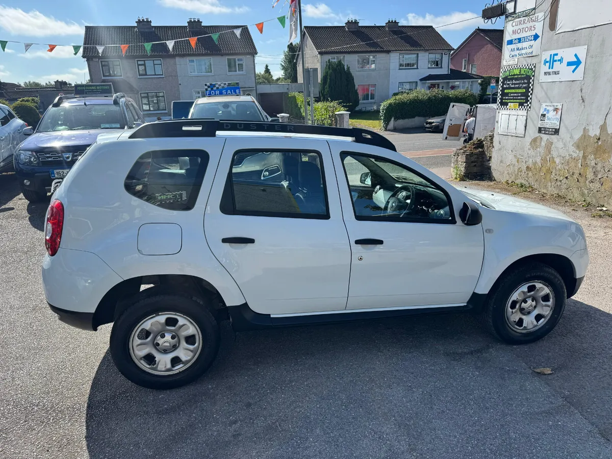 Dacia Duster Lovely high driving position - Image 3