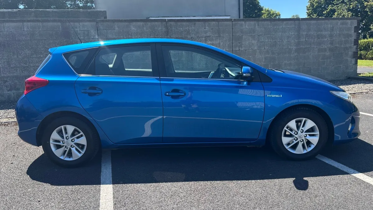 2013 Auris 1.8 Petrol/Hybrid**NCT 07/25**Tax 04/26 - Image 2