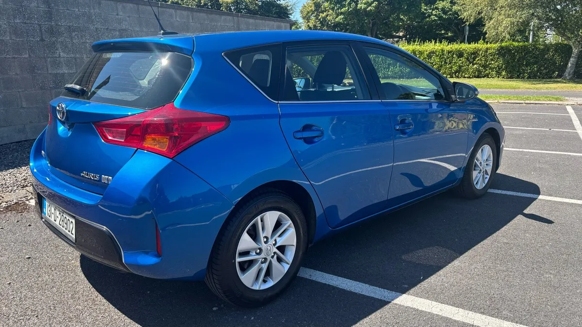2013 Auris 1.8 Petrol/Hybrid**NCT 07/25**Tax 04/26 - Image 3