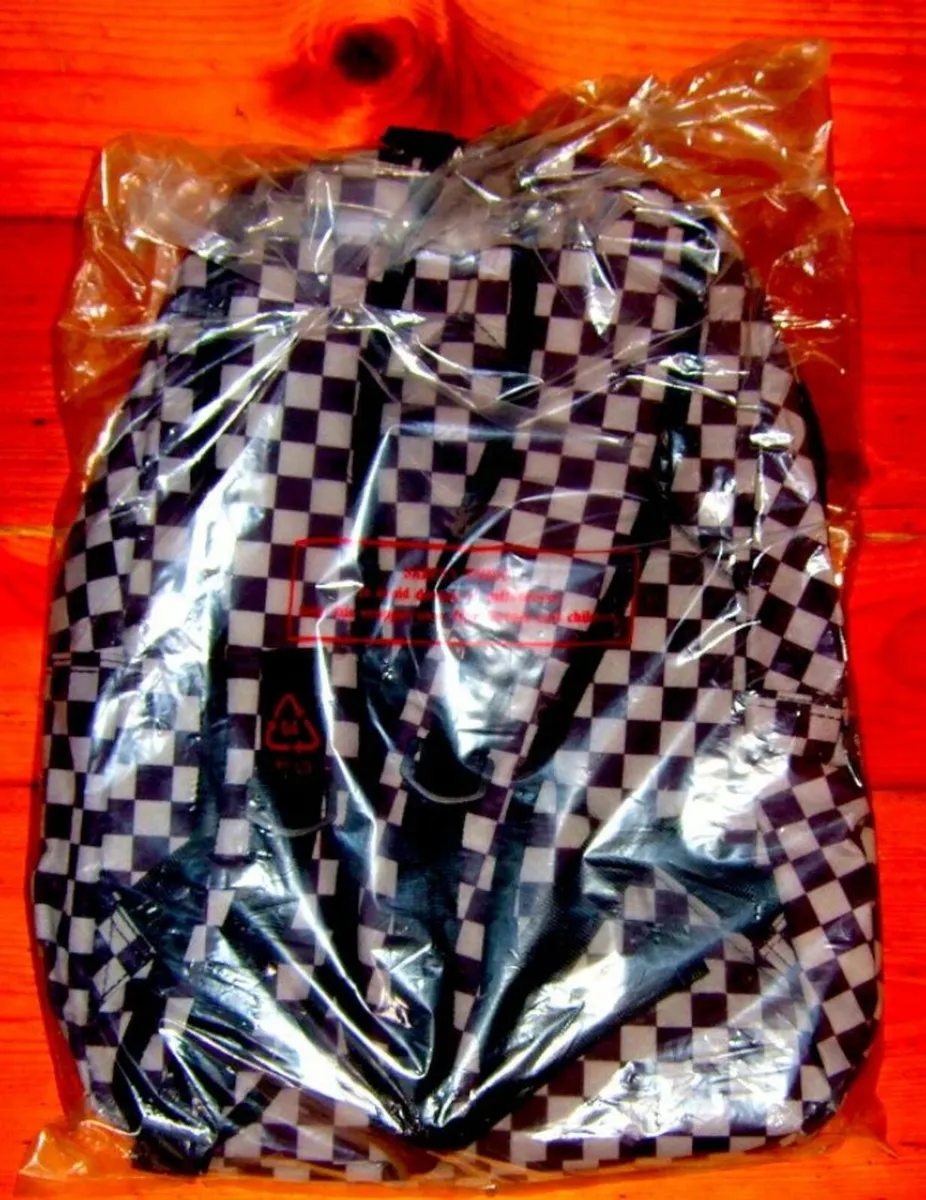 BNWT Harrods Daved/Goliath Backpack - Image 4
