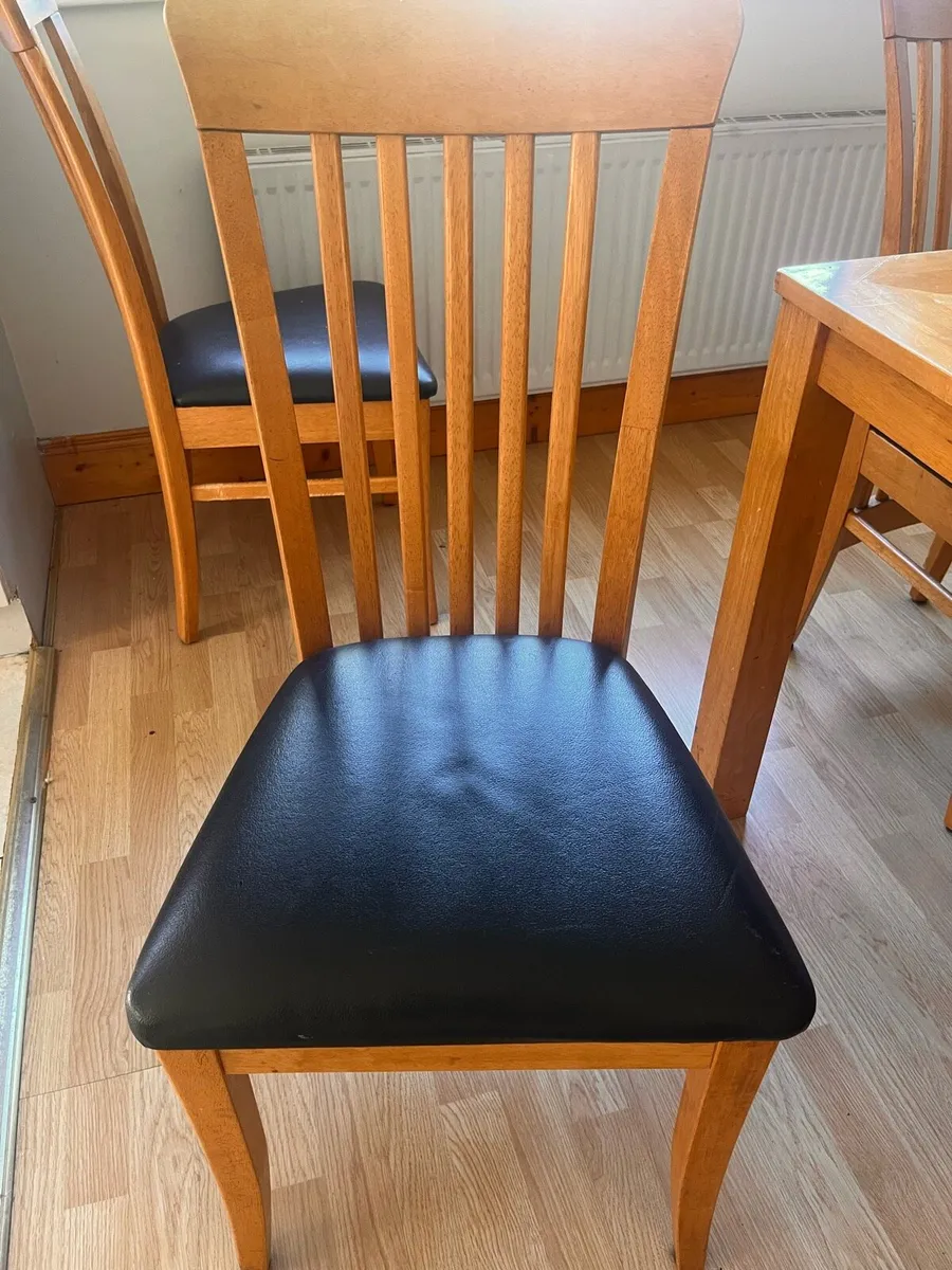 Kitchen table and chairs - Image 4
