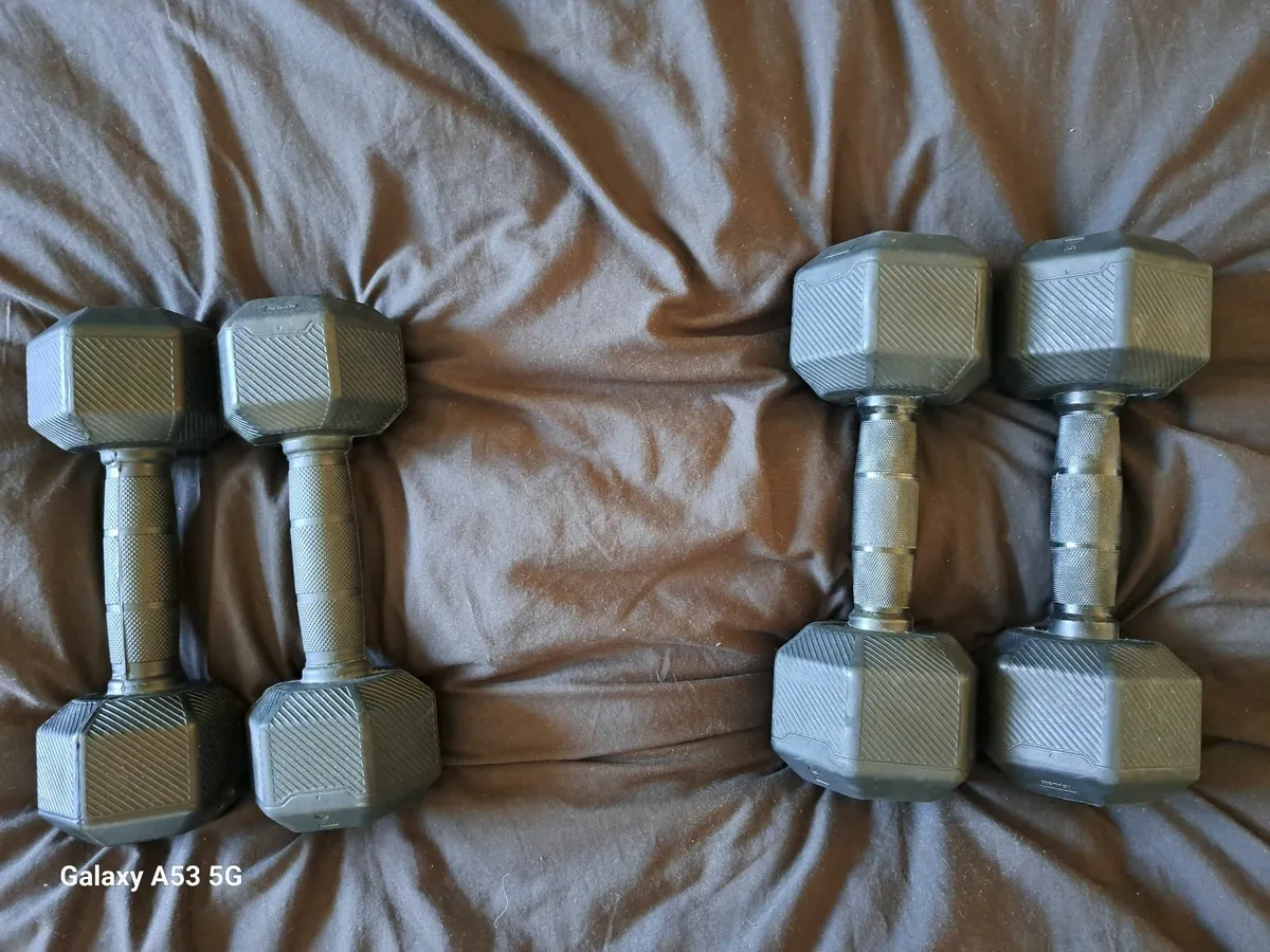 Various Weight Dumbells - Image 3