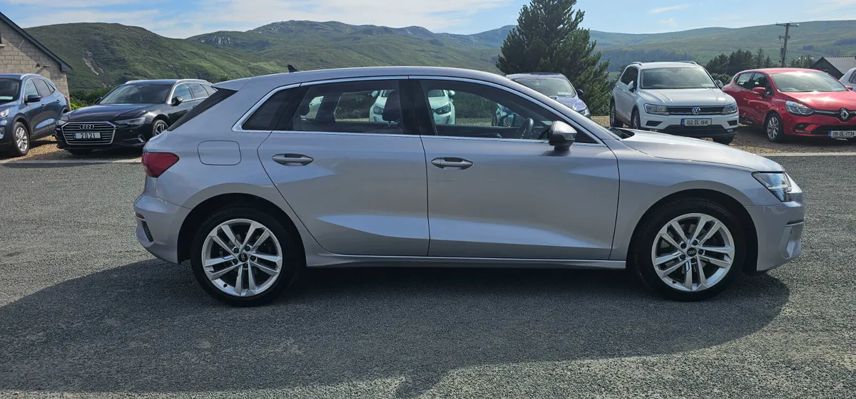 Audi A3 Sport 40 TFSI Hybrid 2021 - Image 2