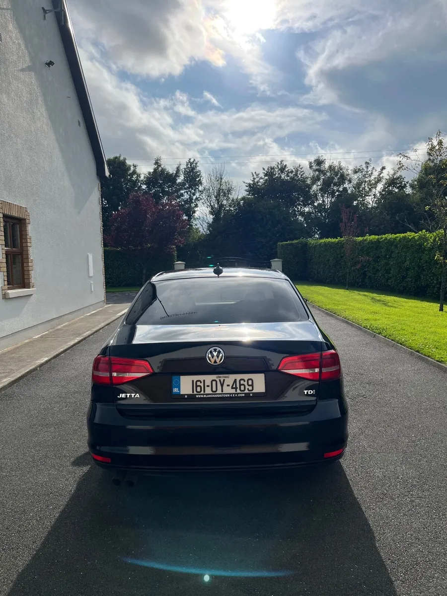 Volkswagen Jetta 2016 - Image 4