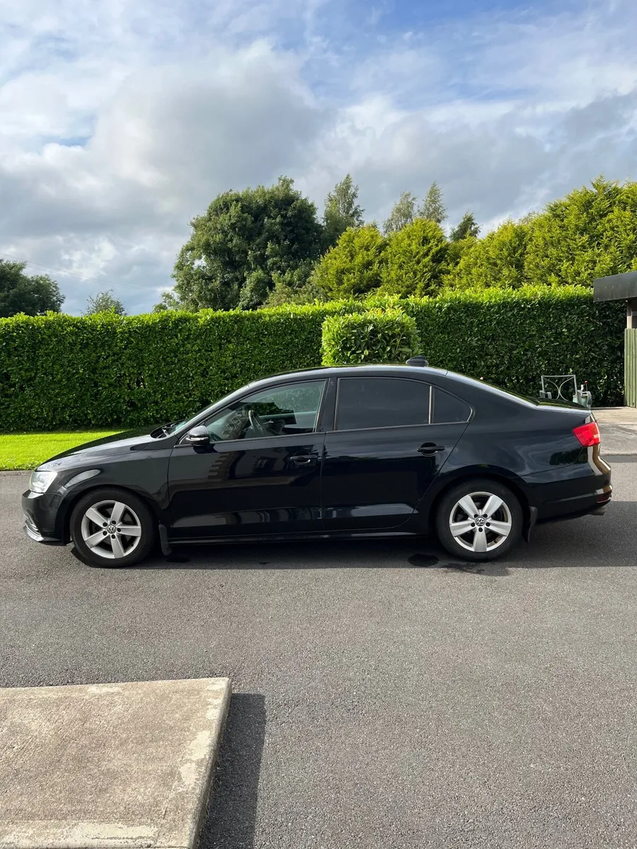 Volkswagen Jetta 2016 - Image 3