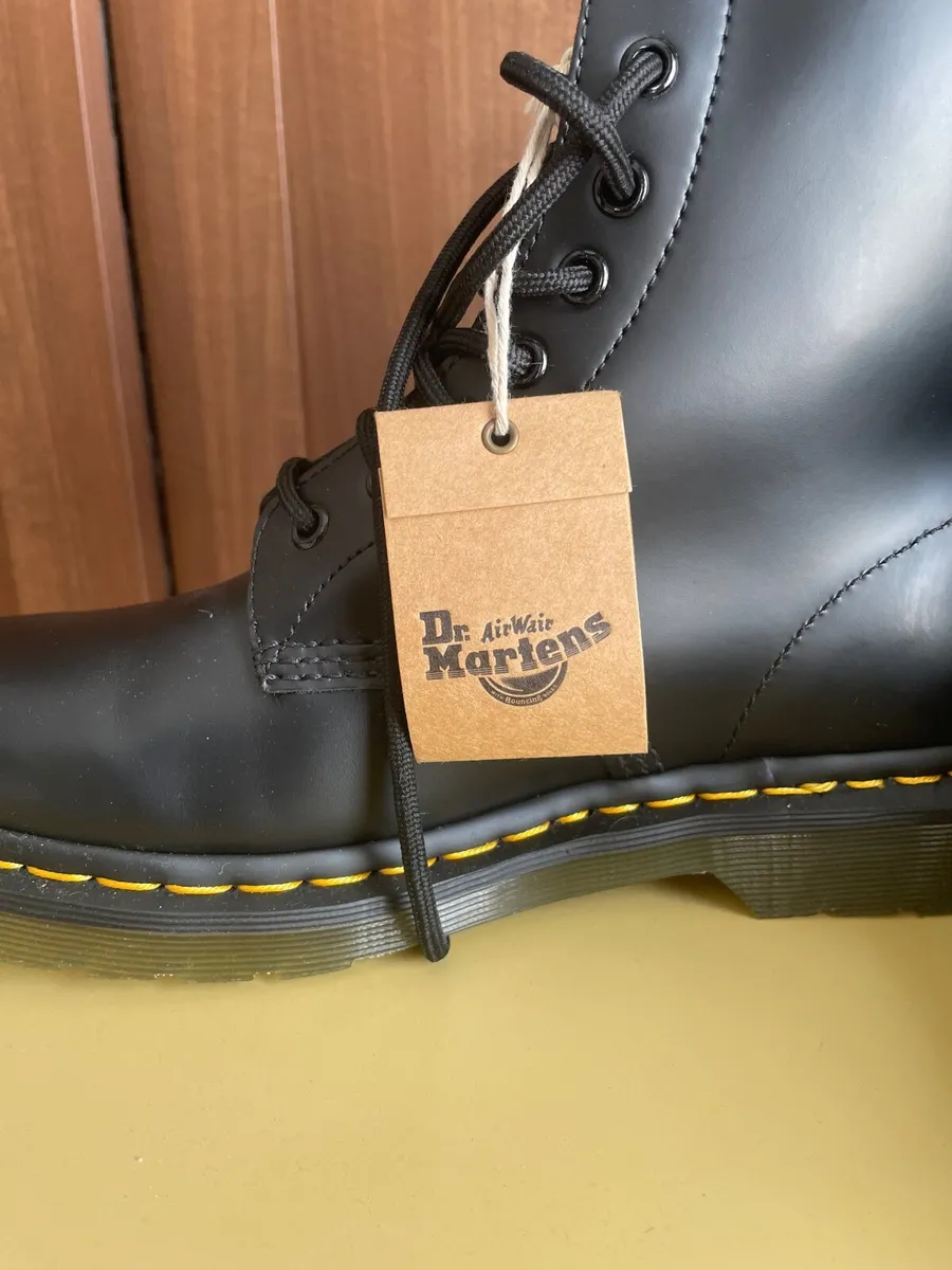 Doc Martens new  ladies boots size 7. - Image 2