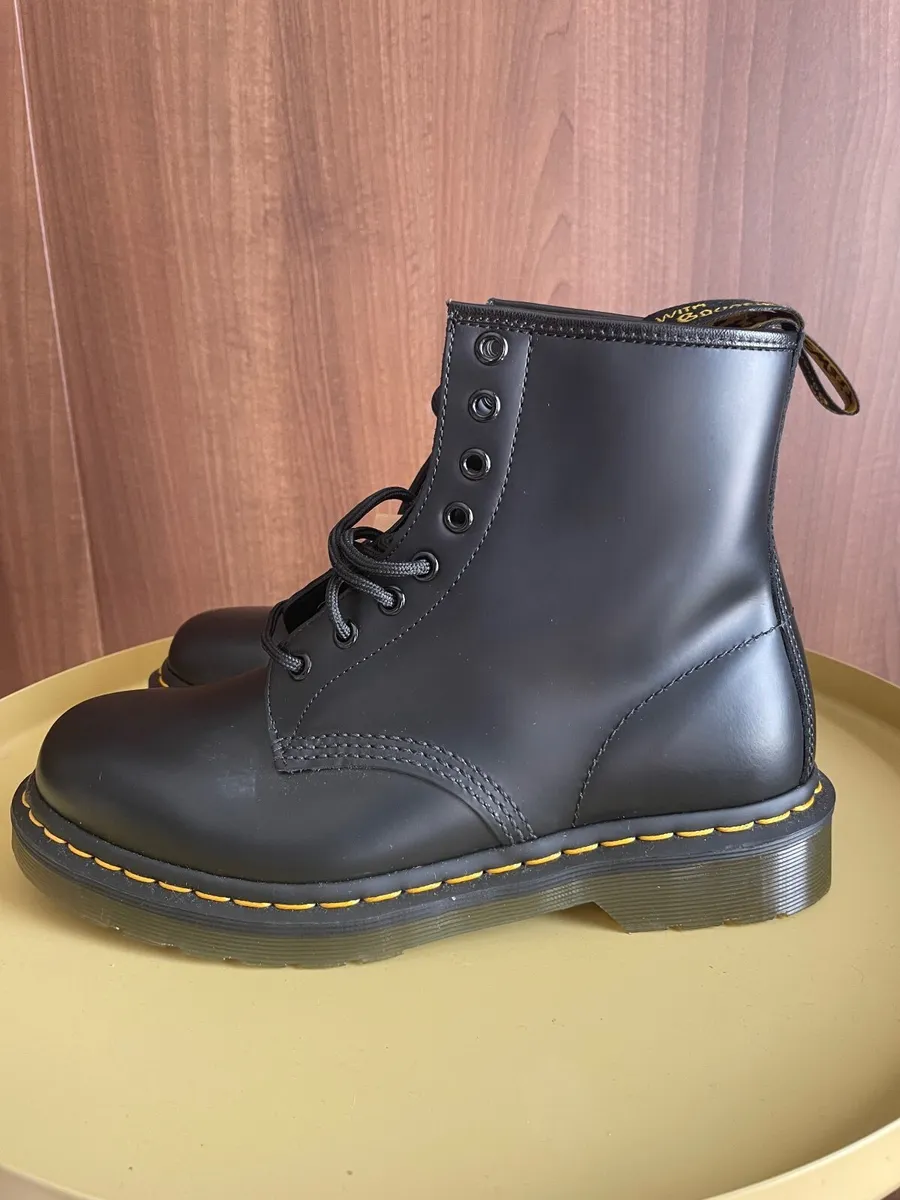 Doc Martens new  ladies boots size 7. - Image 3