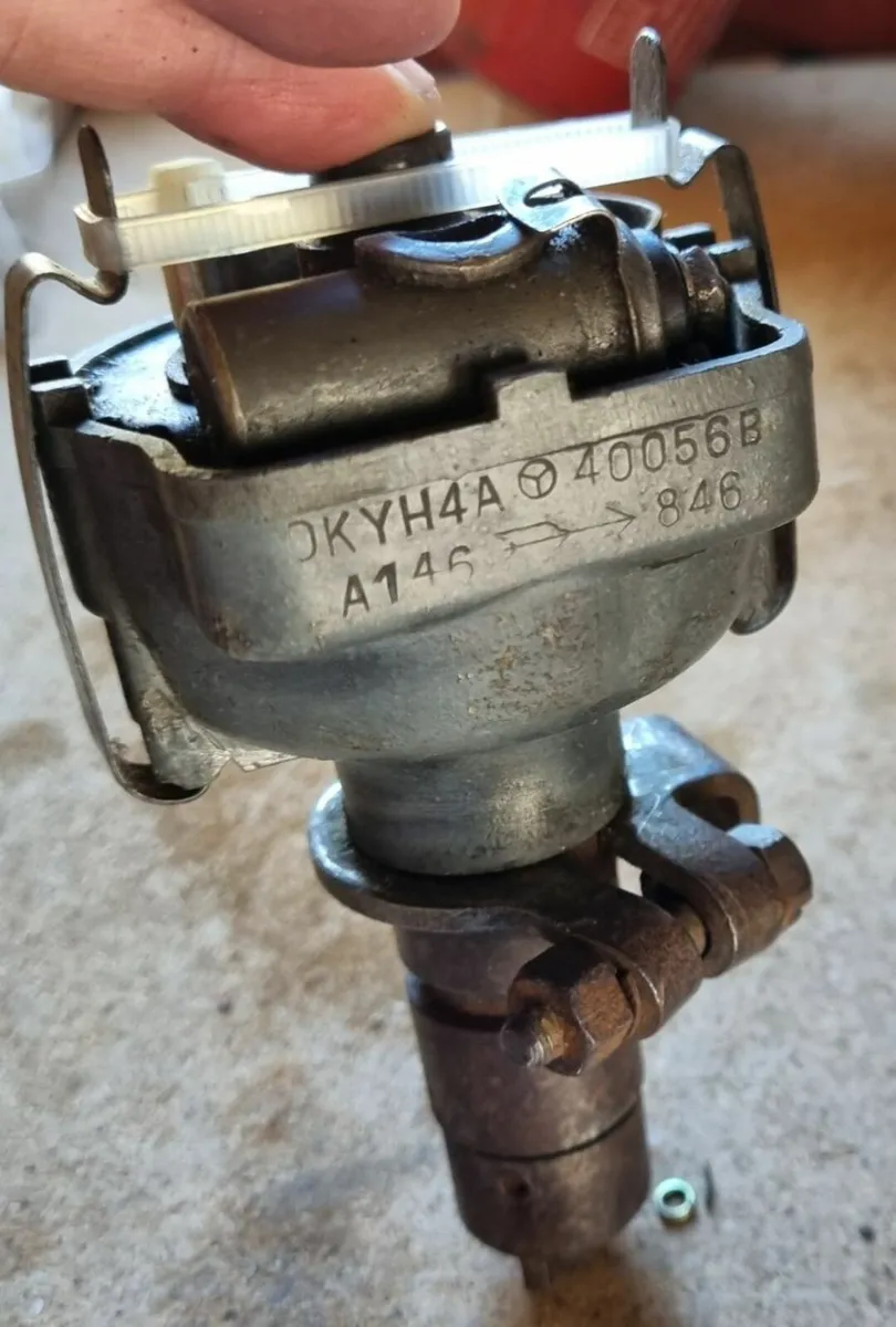 Vintage car parts - Image 2