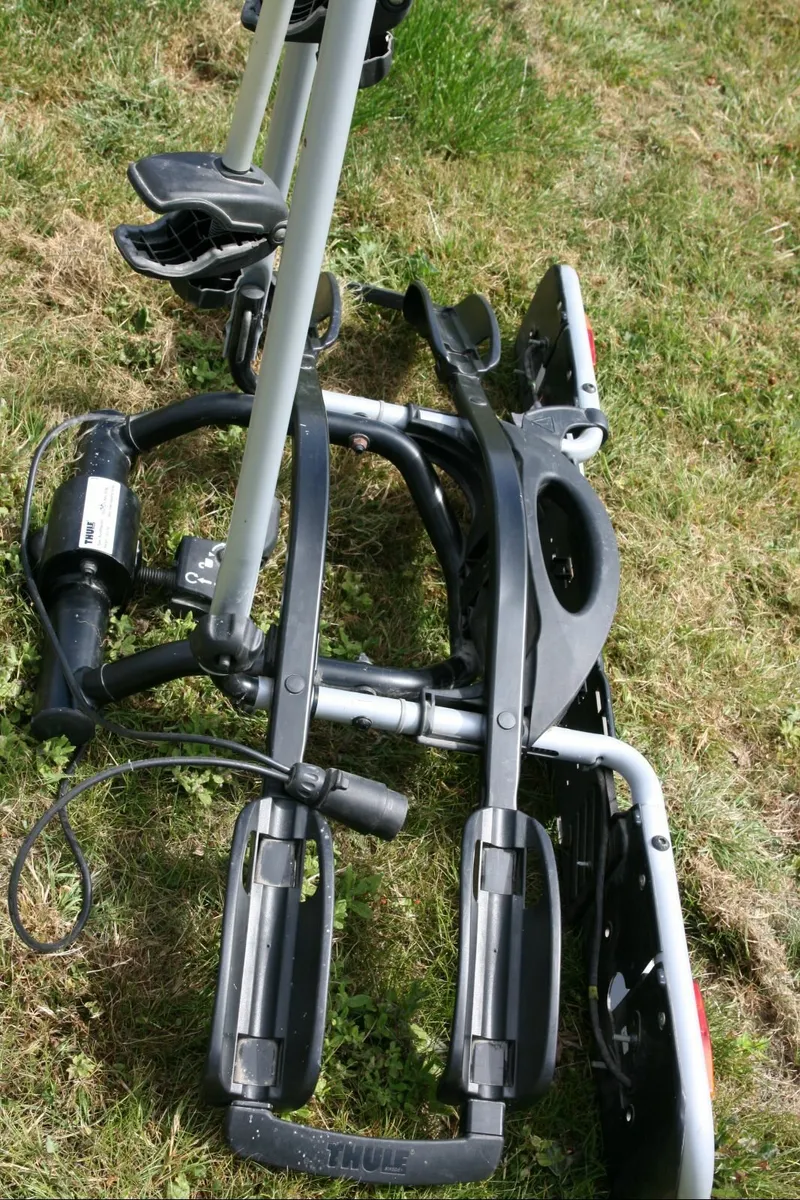 Bicycle rack for car (hitch mounted) - Image 1