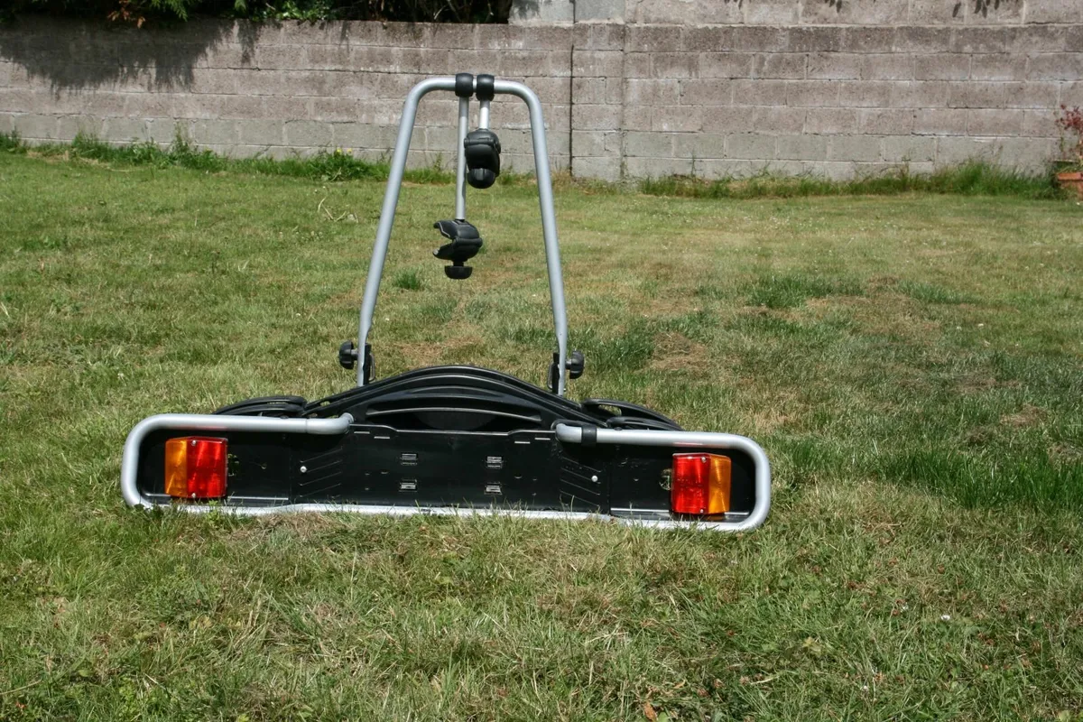 Bicycle rack for car (hitch mounted) - Image 2