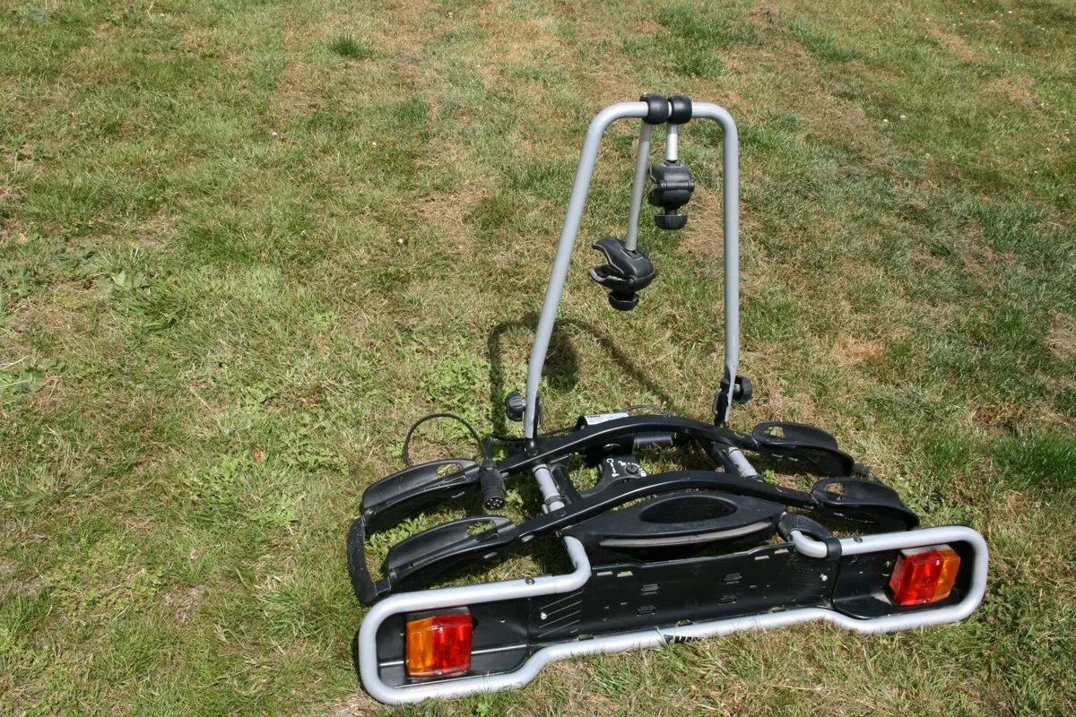 Bicycle rack for car (hitch mounted) - Image 3