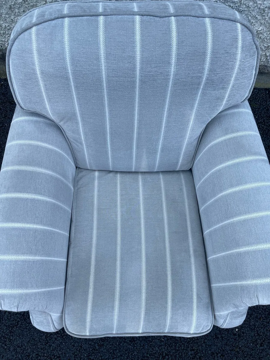 Chair - Image 4