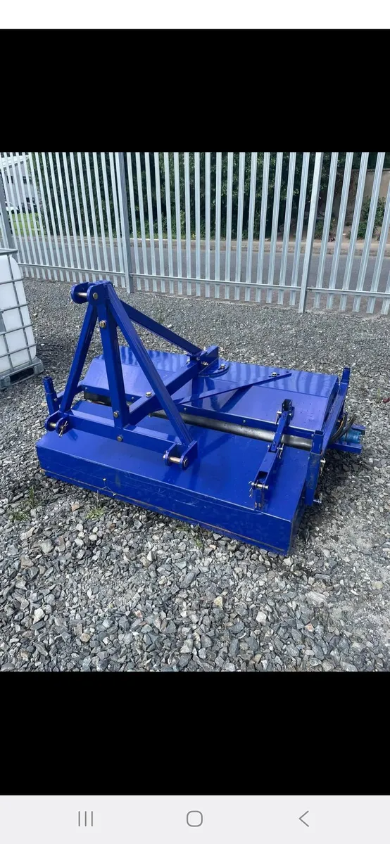 Hydraulic tractor road sweeper collector. - Image 3