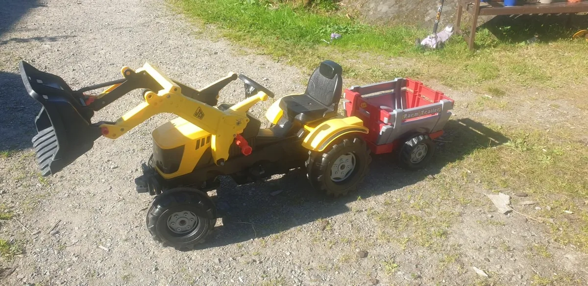 RIDE ON Toy Tractor and Trailer JCB - Image 1