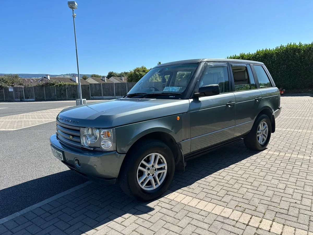 Range Rover Crewcab Tax 04/26 Automatic - Image 2